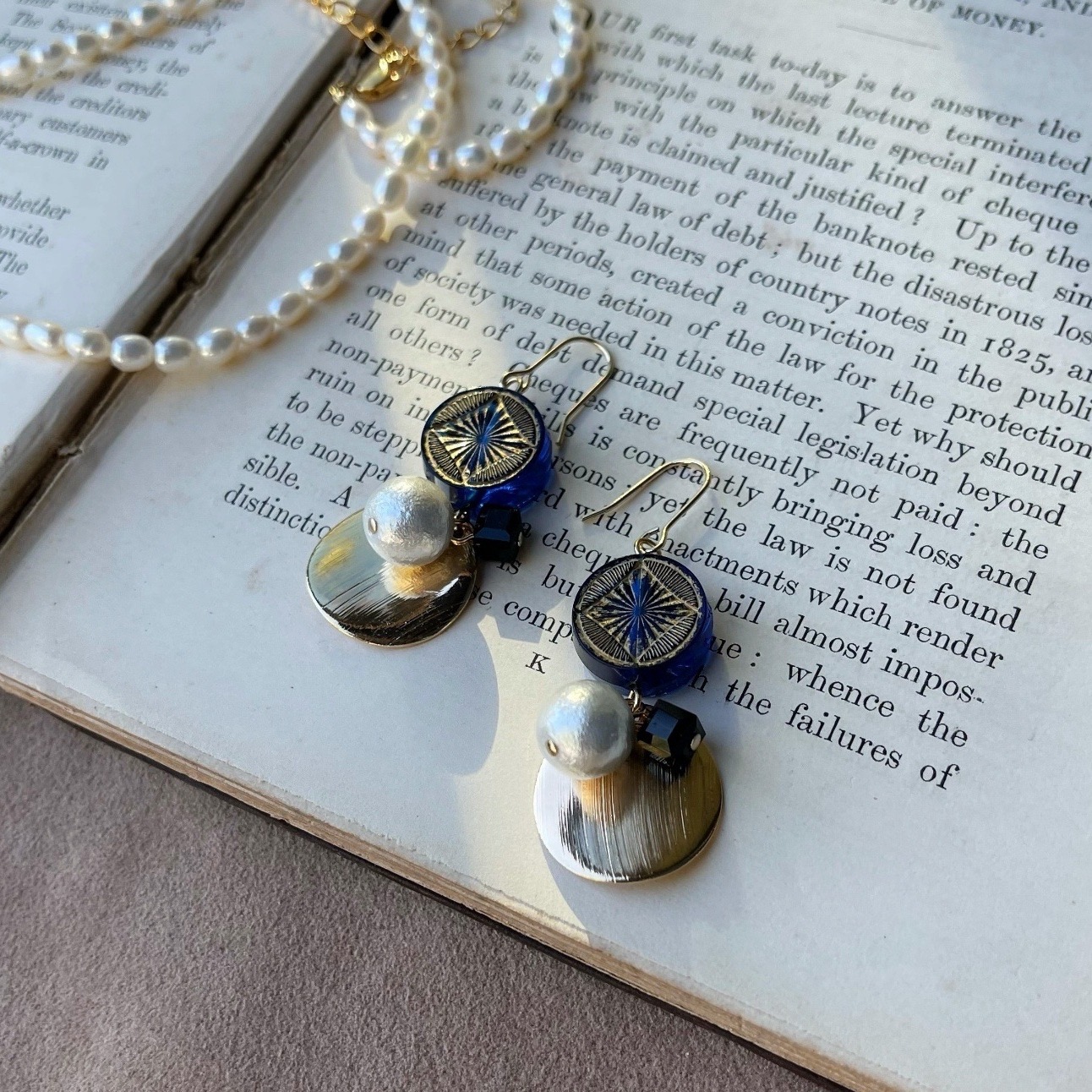 ドイツ製アンティーク ・華  ピアス